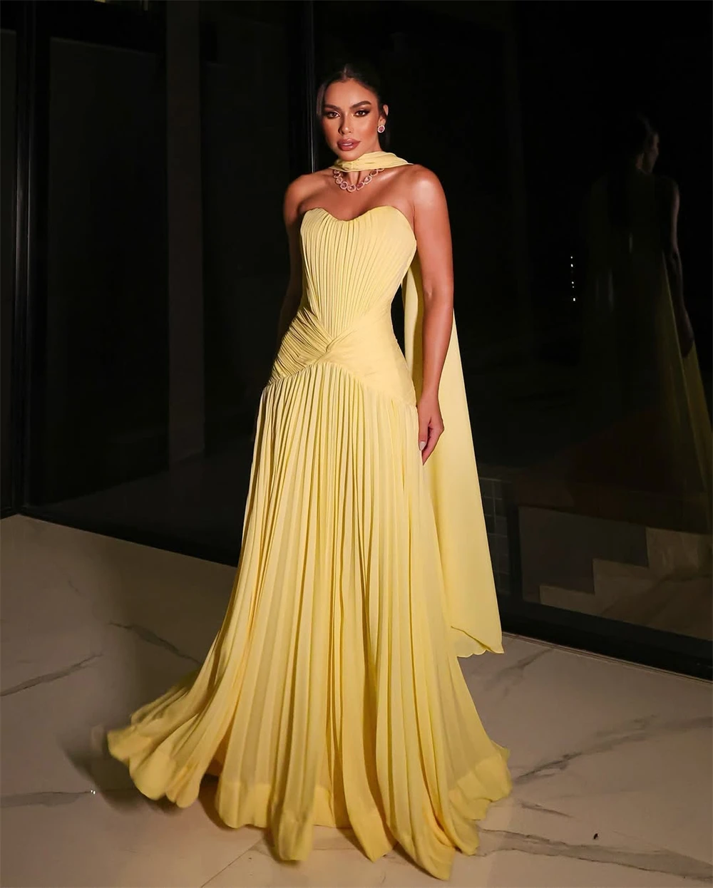 

Customized Simple Yellow Chiffon Evening Dress Formal Sweetheart Sleeveless Celebrity Gowns Sexy A-Line Sweep Train Party Dress