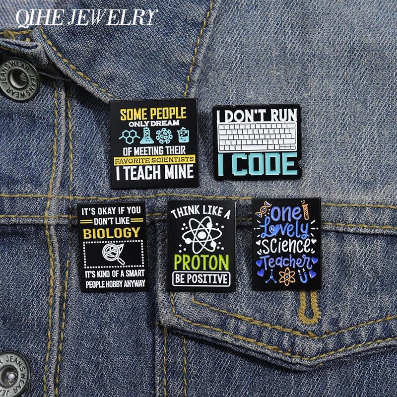 Creativity Programmer Enamel Pins Funny I DON\'T RUN I CODE Metal Brooches Backpack Lapel Badges Jewelry Gift for Kids Friends