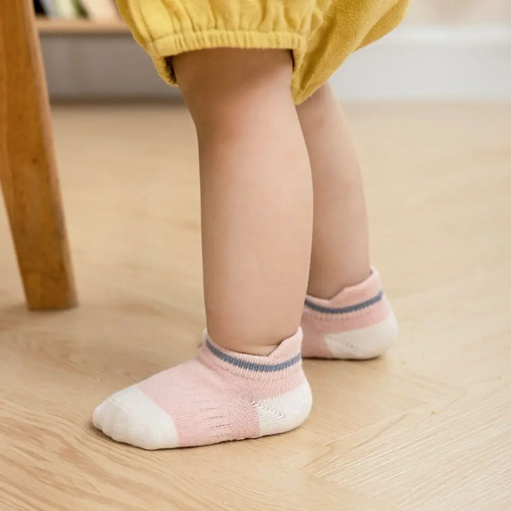 5 pares de calcetines de algodón Kawaii para bebé, calcetines tobilleros con letras de tubo corto para niños, calcetines transpirables antideslizantes para caminar a diario