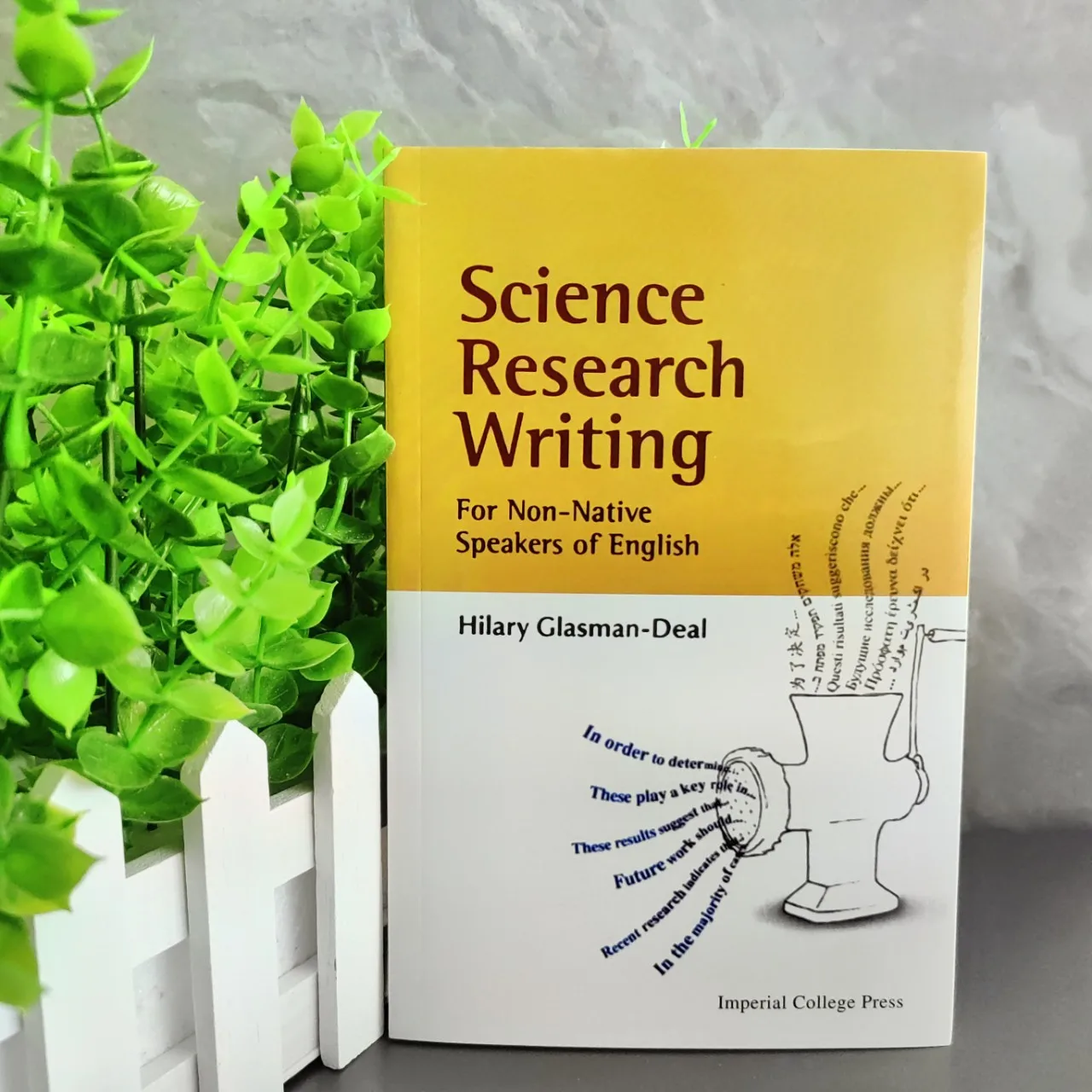 Scientific Research Writing Guide: A Comprehensive Tutorial Designed for Non English Native Speakers