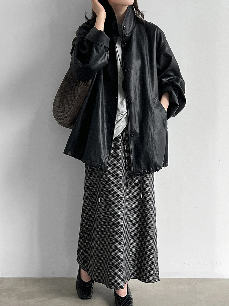 [EAM] Beige Drawstring Big Size PU Leather Jacket New Stand Collar Long Sleeve Women Coat Fashion Tide Spring Autumn 2026 1DJ949