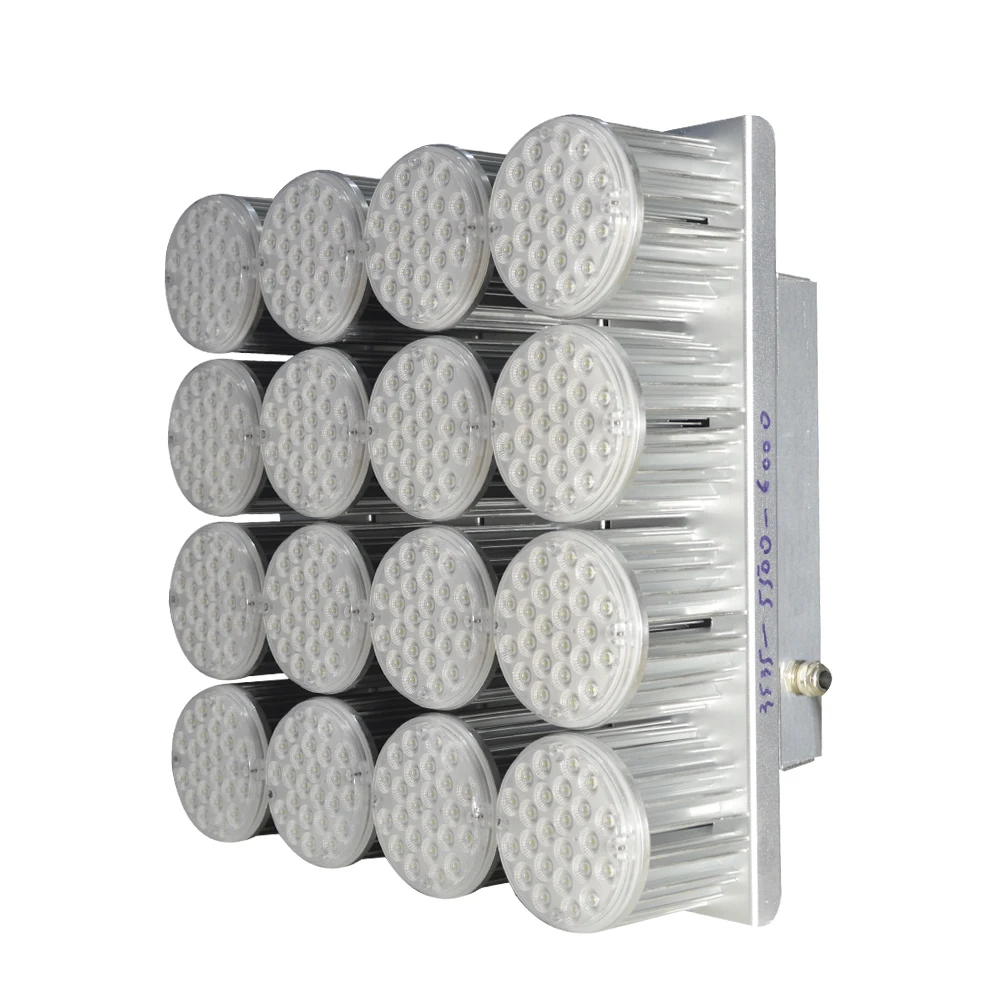 11.5-Year service life LED golf course lighting outdoor IP67 waterproof floodlight 800 watts, suitable for stadium lighting