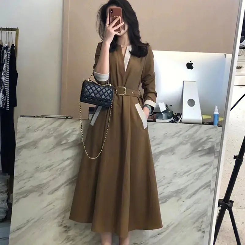 New High-end Style Socialite High-end Suit Temperament Goddess Fan Xiaoxiang Style Coffee Color Young Long Sleeved Dresses