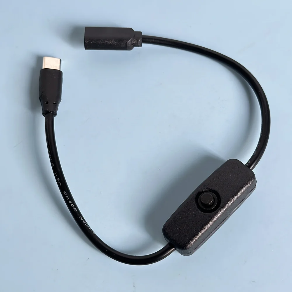 USB-C-auf-USB-C-Stromschalterkabel mit Ein-/Aus-Schwarz- oder Weißfarbe Typ-C-Schalterkabel Typ-C-Stecker und Buchsen