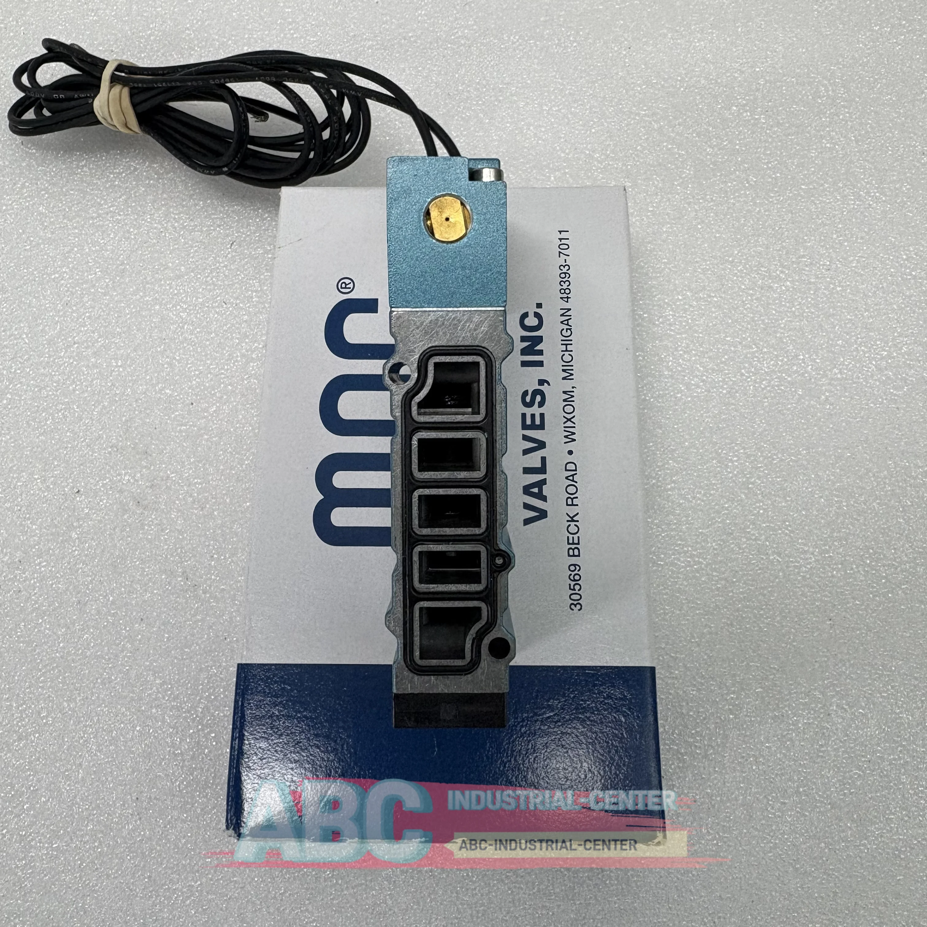 

421A-D0A-DM-DDAJ-1JB новый электромагнитный клапан в коробке