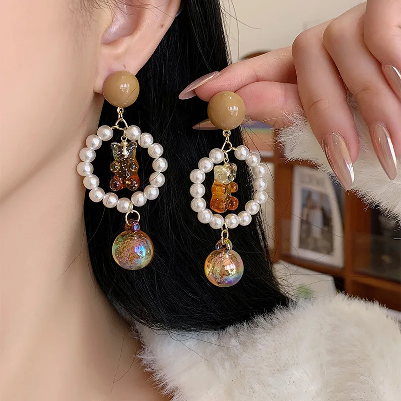 Original Cute Bear Drop Earrings Niche Design Fashionable Cartoon Bear Long Circel Clip on Earrings Without Piercing for Women