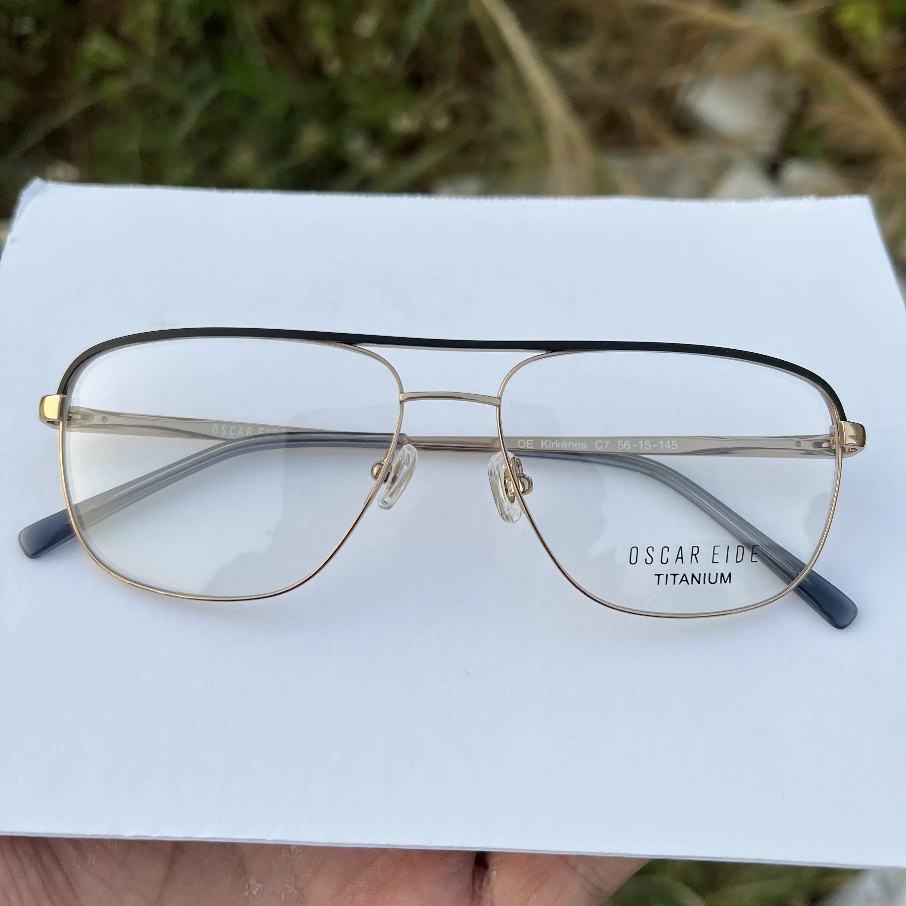 High Quality Danish Eyewear Brand Pure Titanium Dual Color Black & Gold Hinged Temple  frame