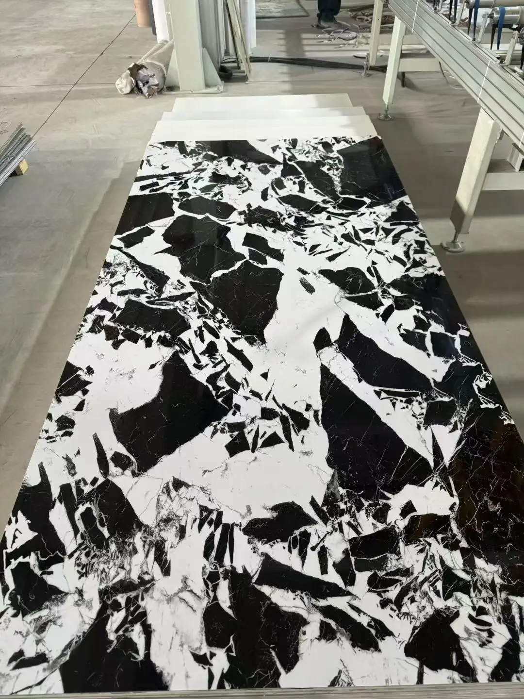 2026 Modern Waterproof PVC Imitate Marble Wall Panel 4x8 Self-adhesive 3D Marble Effect Household Usepromote sales