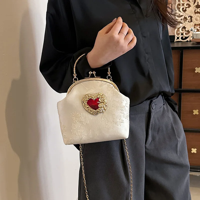 2026 New Vintage Shell Shape Handbag Women's Unique Design Top-handle Purse Baroque Chunky Chain Shoulder Crossbody Bag Elegant Evening Party Clutch