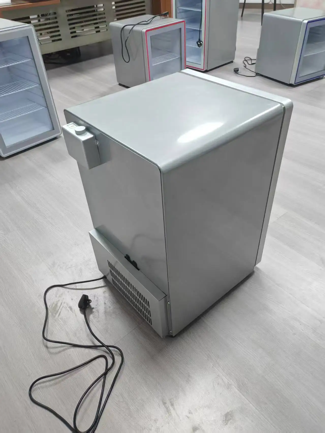 Beverage Display Commercial Hotel 70L Glass Door Locked Mini Fridge bar Cabinet Compressor Refrigerator - view 3