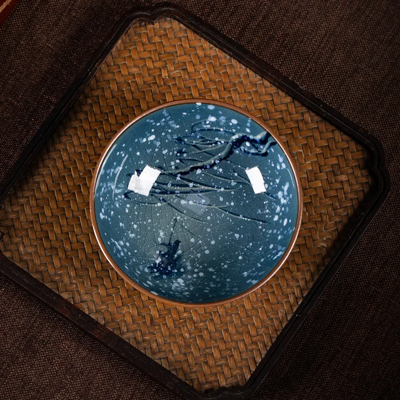 tazza-da-te-gongfu-in-ceramica-cinese-dipinta-a-mano-con-decorazioni-sottosmalto-blu-e-bianche-fatta-a-mano-tazza-personalizzata-con-scena-tradizionale-di-pesca-per-puerh