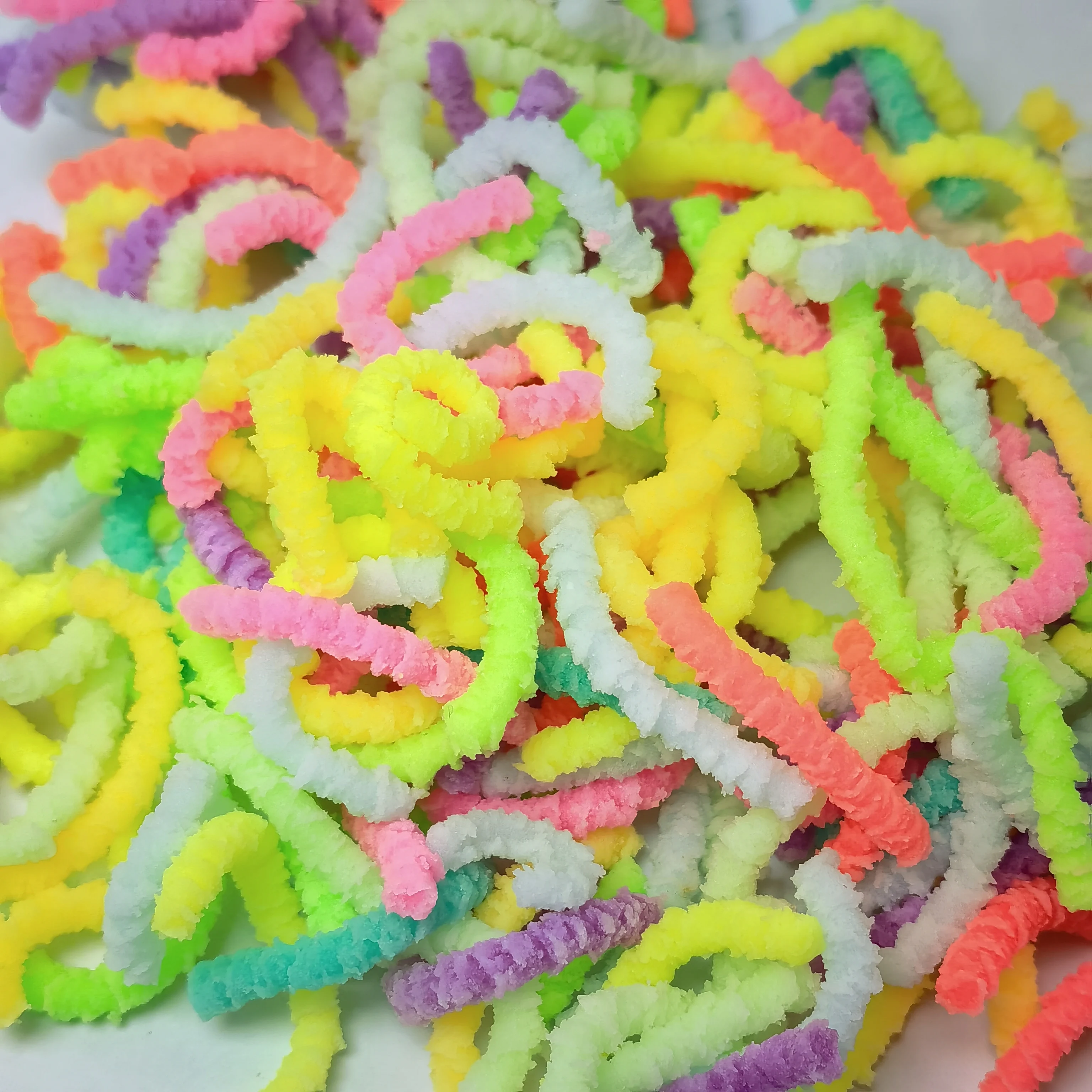 Mixed Colors Moving Insect Novelty Toy 500g Stress Relief Horror Simulated Insects that Move for Pranks Fun Available - view 2