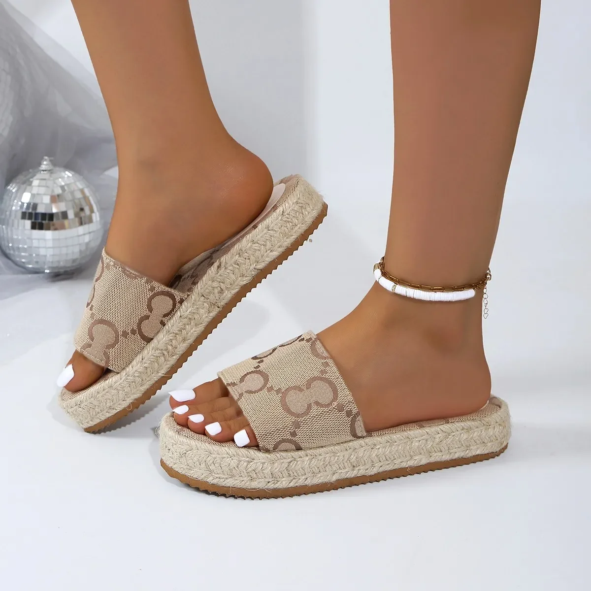 Women Slippers 2024 Summer Fashion Slides Women Sandals Platform Solid Color Slippers Banquet Party Beach Fashion Luxury Sandals