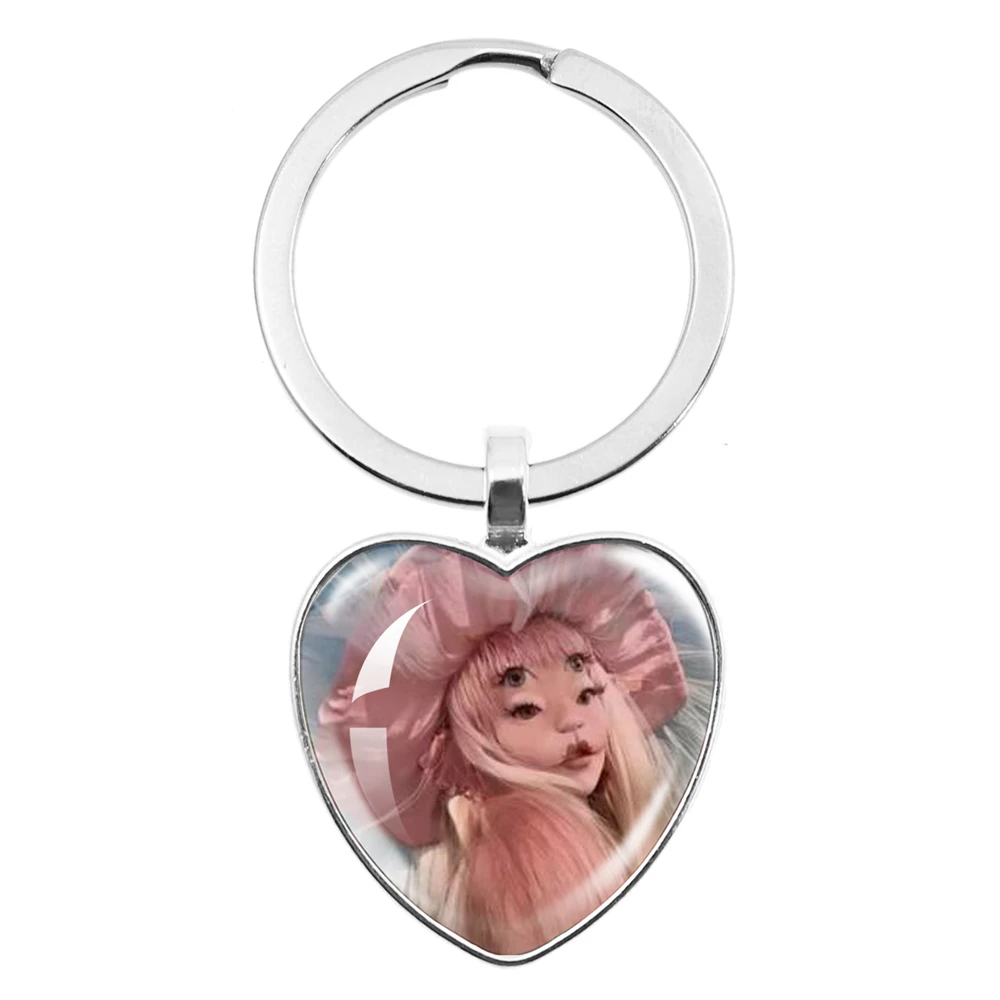 سلسلة مفاتيح كابوشون متدلية على شكل قلب ، مغنية ميلاني مارتينيز ، فتاة خرافية ، مجوهرات زجاجية Y2K ، هدايا للأصدقاء والمعجبين والأصدقاء