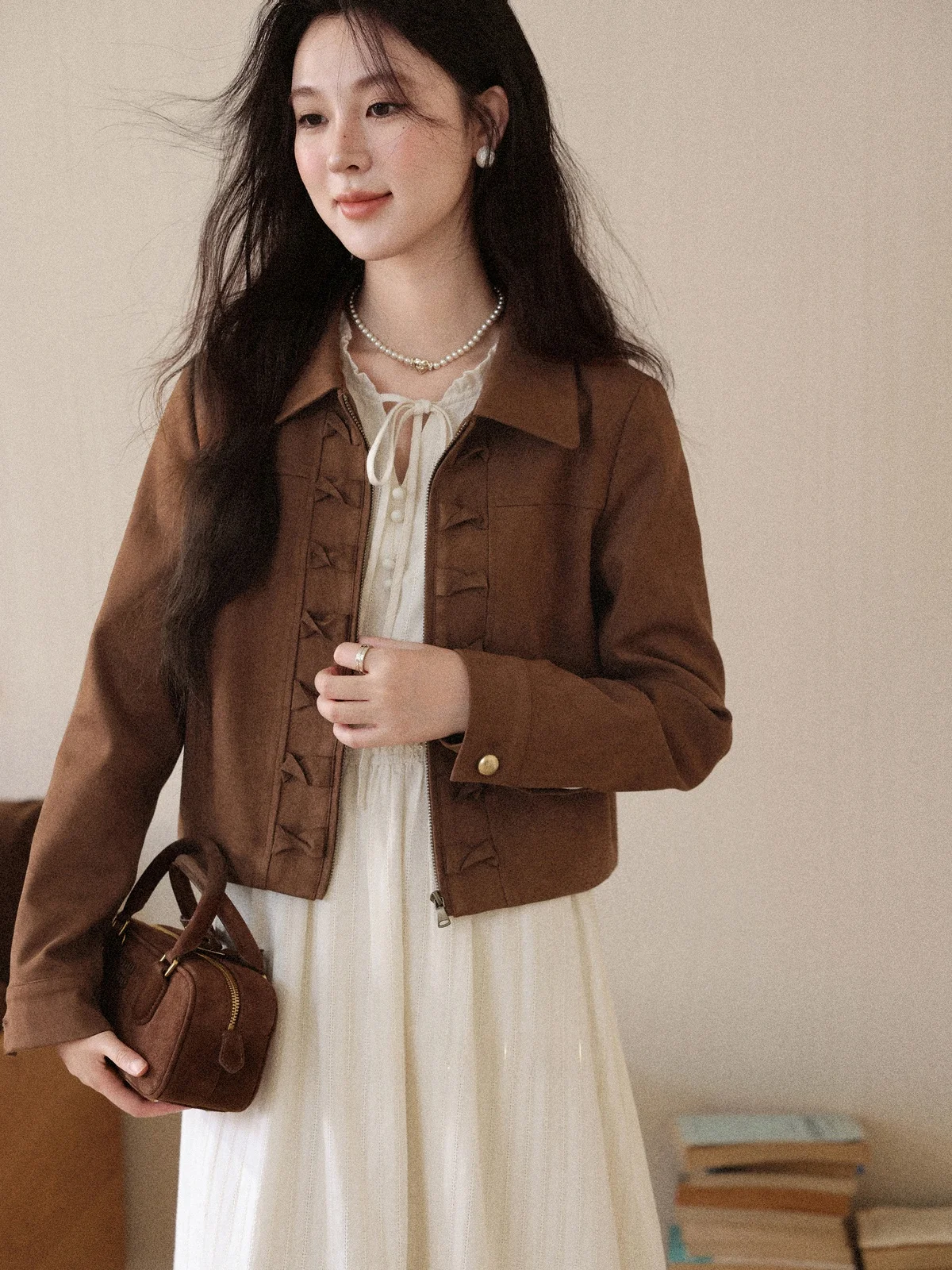 

Модная верхняя одежда кофейного цвета для женщин, универсальная однотонная рубашка, осенняя новинка.