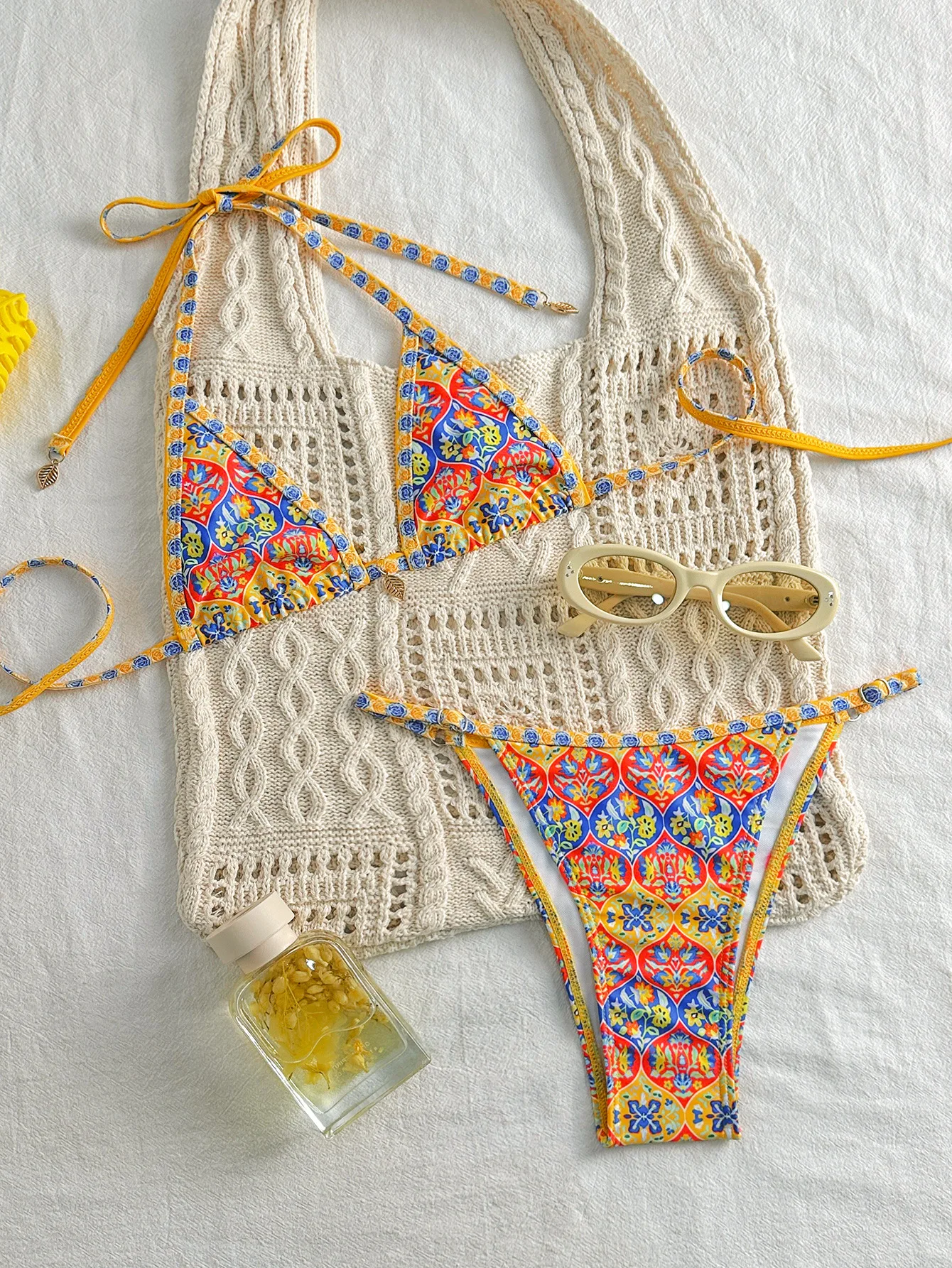 Conjunto de Bikini amarillo para mujer, traje de baño de 2 piezas con estampado Retro, traje de baño triangular con cuello Halter y espalda descubierta, traje de baño para playa 2025