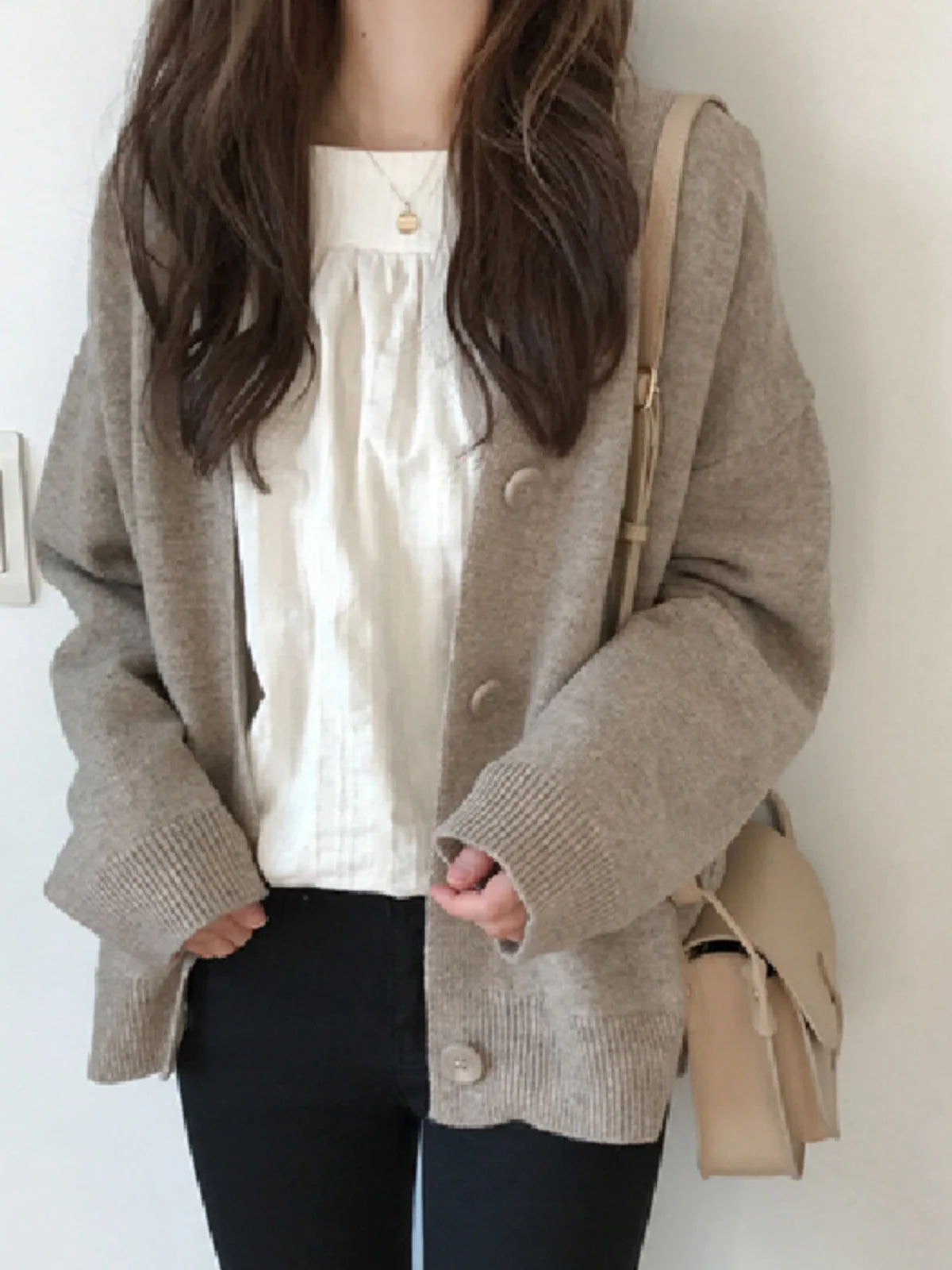 

Ladies' Lazy Sle Knitted Sweater Coat Spring Autumn V-ne Button-up Long Sve Loose Fit Single-piece Faionable Top