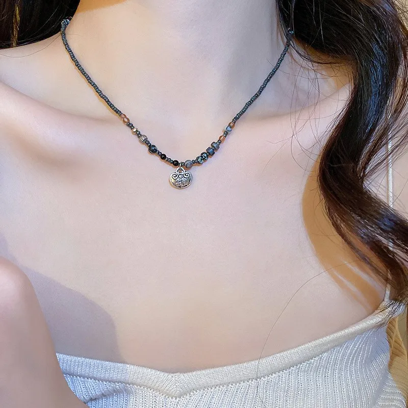 Ping An Lock Handmade Bone Chain with Retro Beaded Design Feeling: A Small Group Necklace with a New Chinese Style Chinese Style