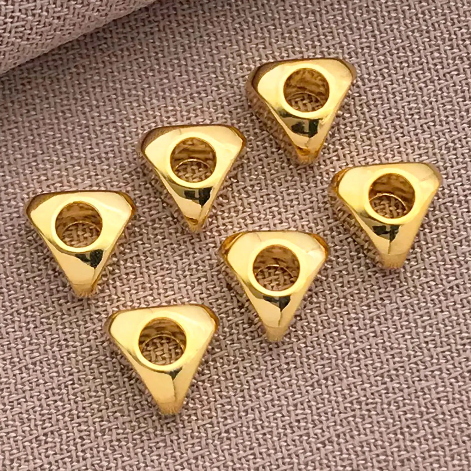 20 Stück/Lot dreieckige Perlen mit 18 Karat Vergoldung für DIY-Halsketten, Armbänder, Schmuckherstellung, Zubehör, Komponenten, Bastelbedarf – Detail 5