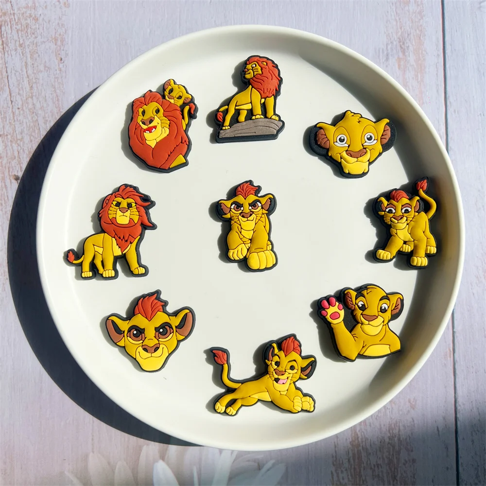 The Lion King PVC Cartoon Shoe Charms, Decoração do jardim, acessórios para Classic Clog Sandal Buckle, Kids Party Gifts, 1-16Pcs