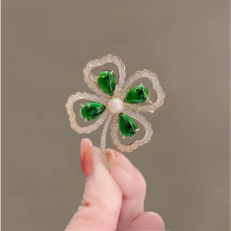 Emerald Green Lucky Four-Leaf Clover Brooch Accessories High-End Women's Design Corsage Coat Decoration Button