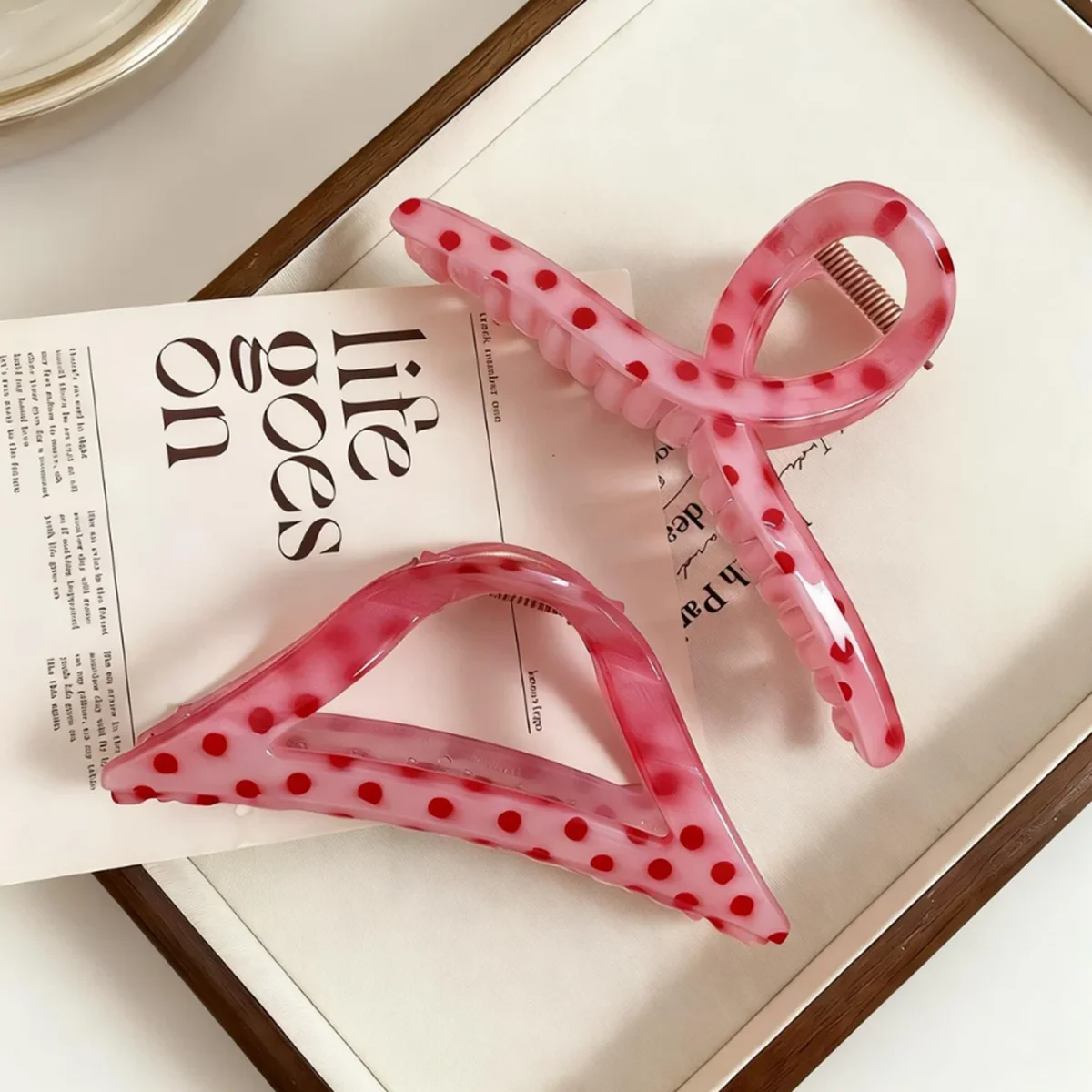 

Розовая заколка-краб для волос с крупными акриловыми точками, нескользящая, милая, для густых волос, для женщин и девочек