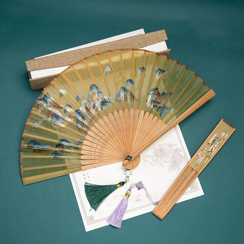 Suzhou embroidery folding fan ancient style embroidery fan ancient costume Hanfu folding fan dance props Suzhou embroidery beaut