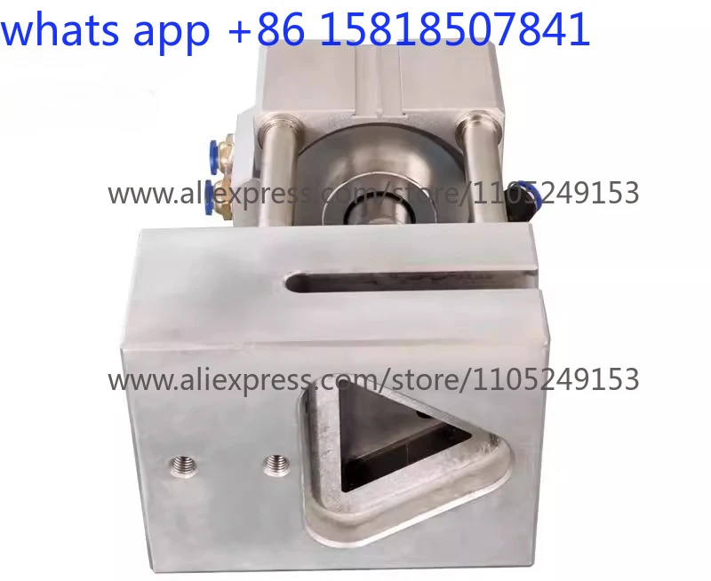 Envelope bag triangular hole punch, mouthpiece bag corner cutting punching machine bag making machine pneumatic hole punch