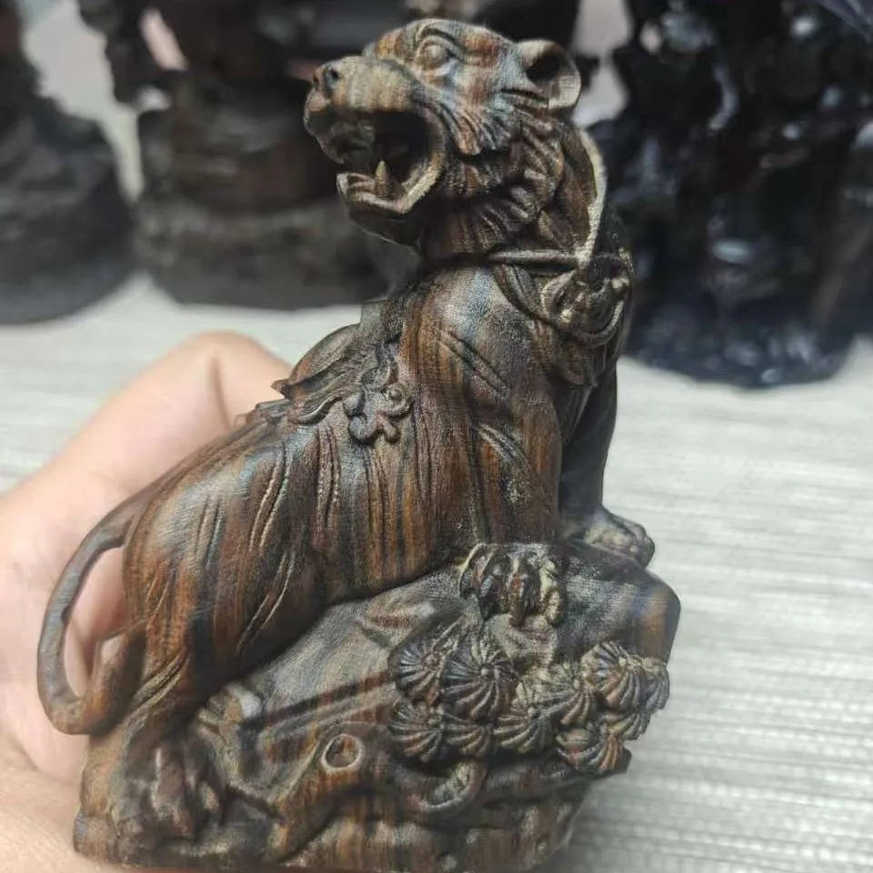 Solid Wood Carving Uphill Tiger Ornament, Hand‑made Oriental Sculpture, Traditional Chinese Tabletop Display Present