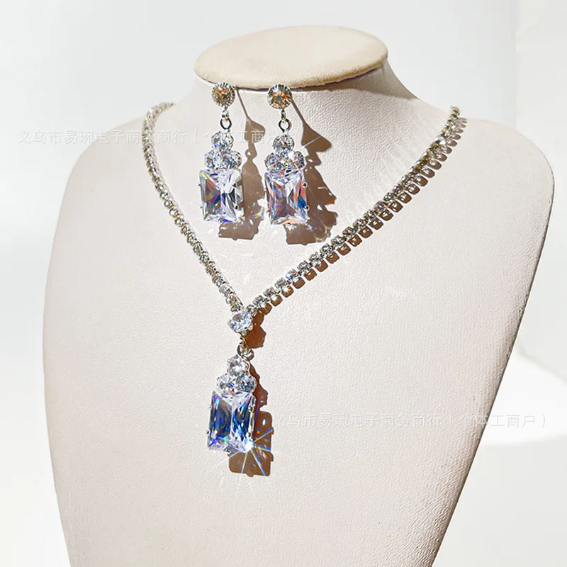 

Trendy Light Luxury Crystal Fashion Simple SparklinginsVersatile Party Blue Necklace and Earring Set
