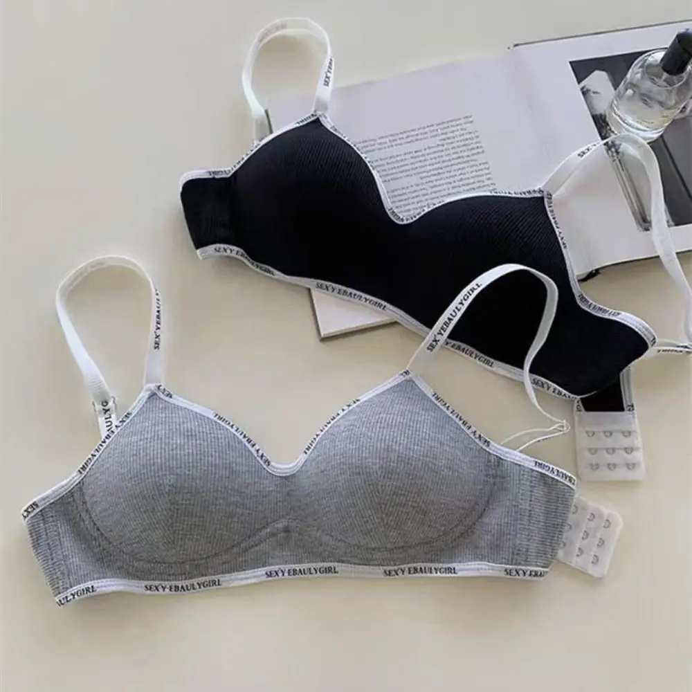 

Letter Wireless Deep V Bra Close-fitting Anti-sagging Brassiere for Women Gathered Breasts Traceless Push Up Underwear