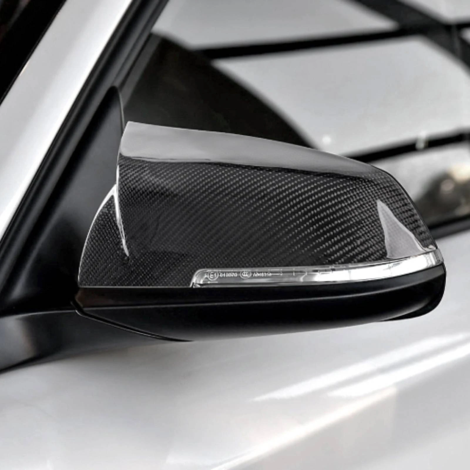 Rearview Mirror Cap with Horn Shape Carbon Fiber Style Rearview Mirror Cover Shell Glossy Black Non-Destructive Installation