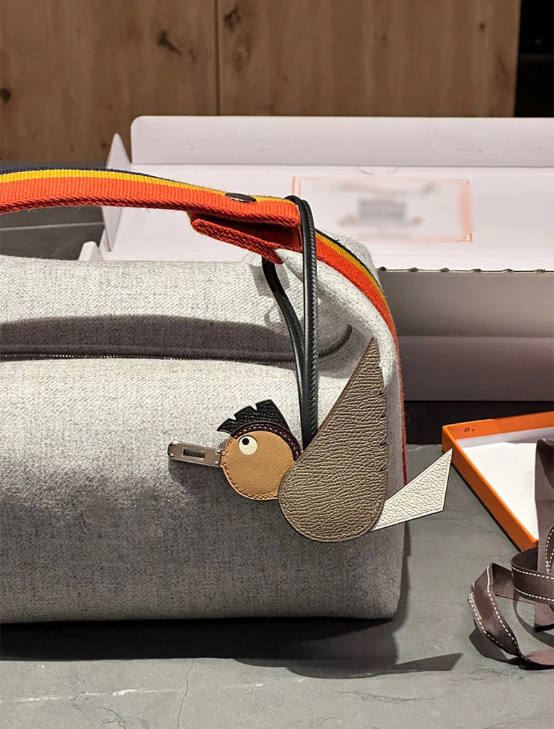 Flying Bird Key Bag Pendant Handmade Schoolbag Bagpack Crocodile Ornament Vintage Handcraft Car Keychain Hanging Accessories