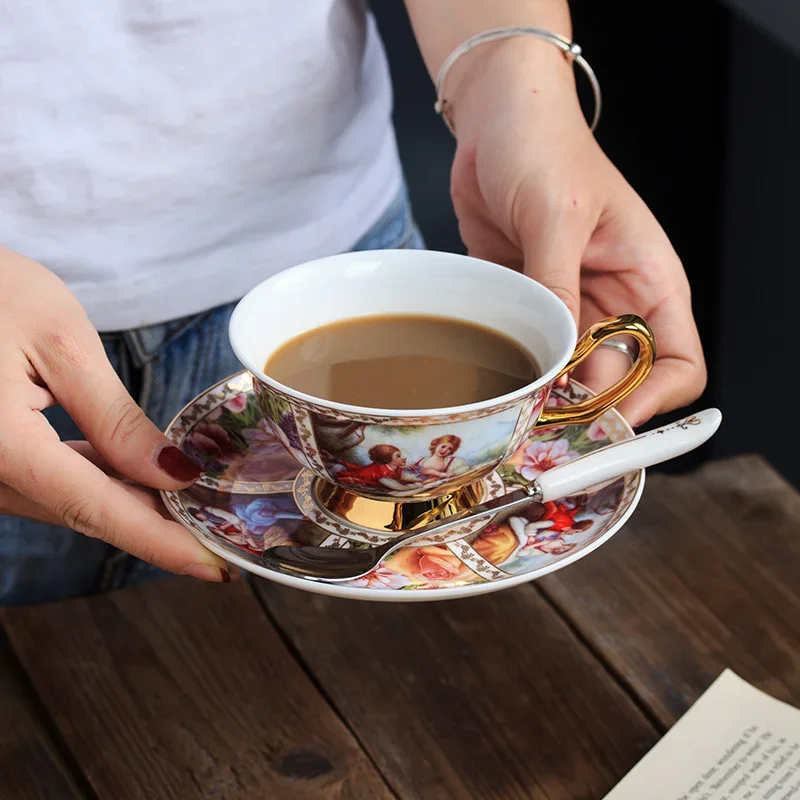 Royal Palace Coffee Cup And Saucer Set European Bone China Gustav Klimt Cup Porcelain Drinkware Tea cups with Spoon