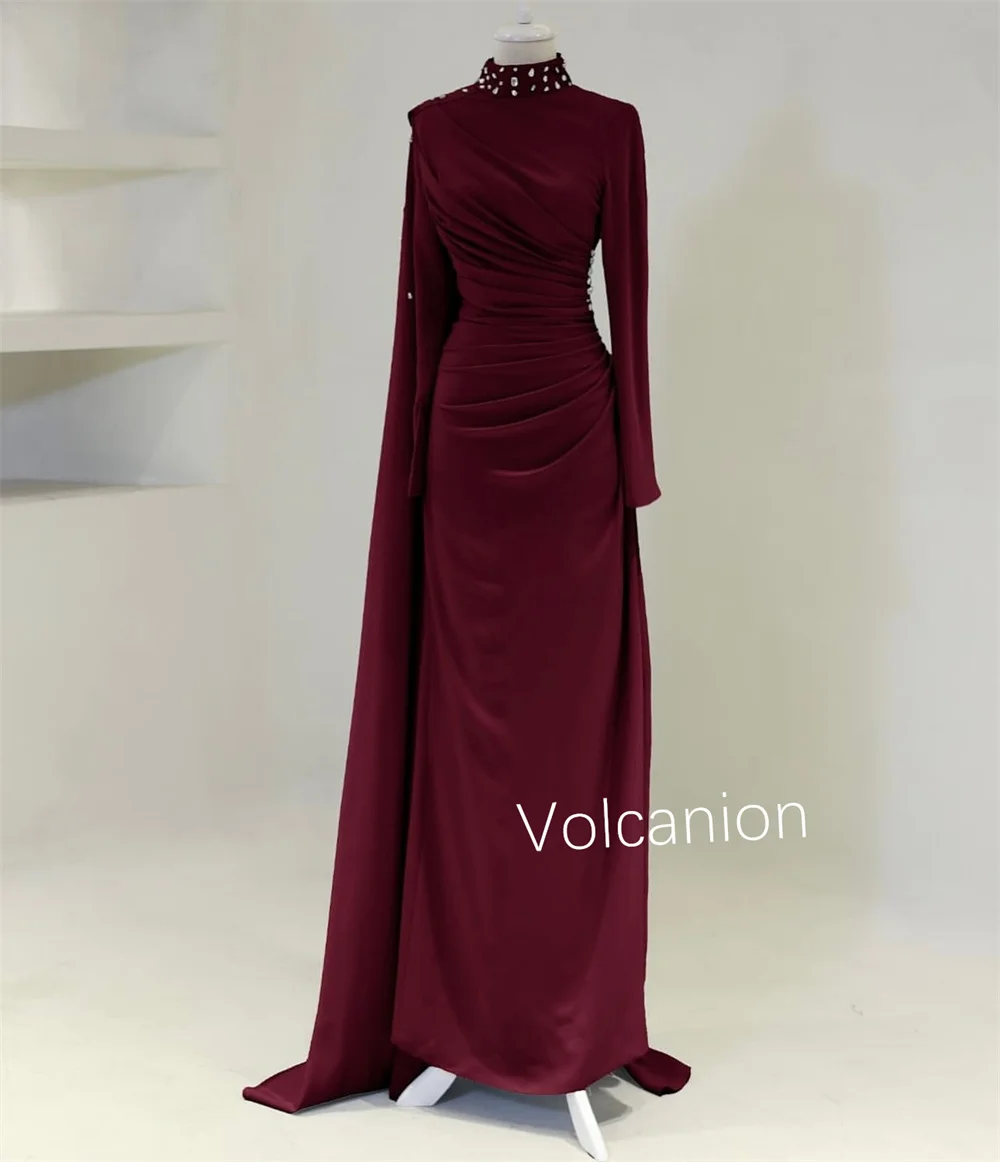 Guaina con paillettes pieghettate in jersey personalizzata Abiti lunghi asimmetrici a collo alto Qualità per occasioni su misura