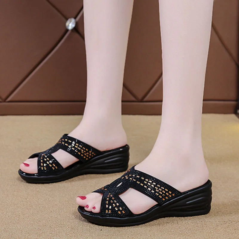 Women\'s Sslippers Open Toe 2025 Summer Women Shoes Female Lightweight Wedges Casual Slipper Female Soft Bottom Low Heeled Slides