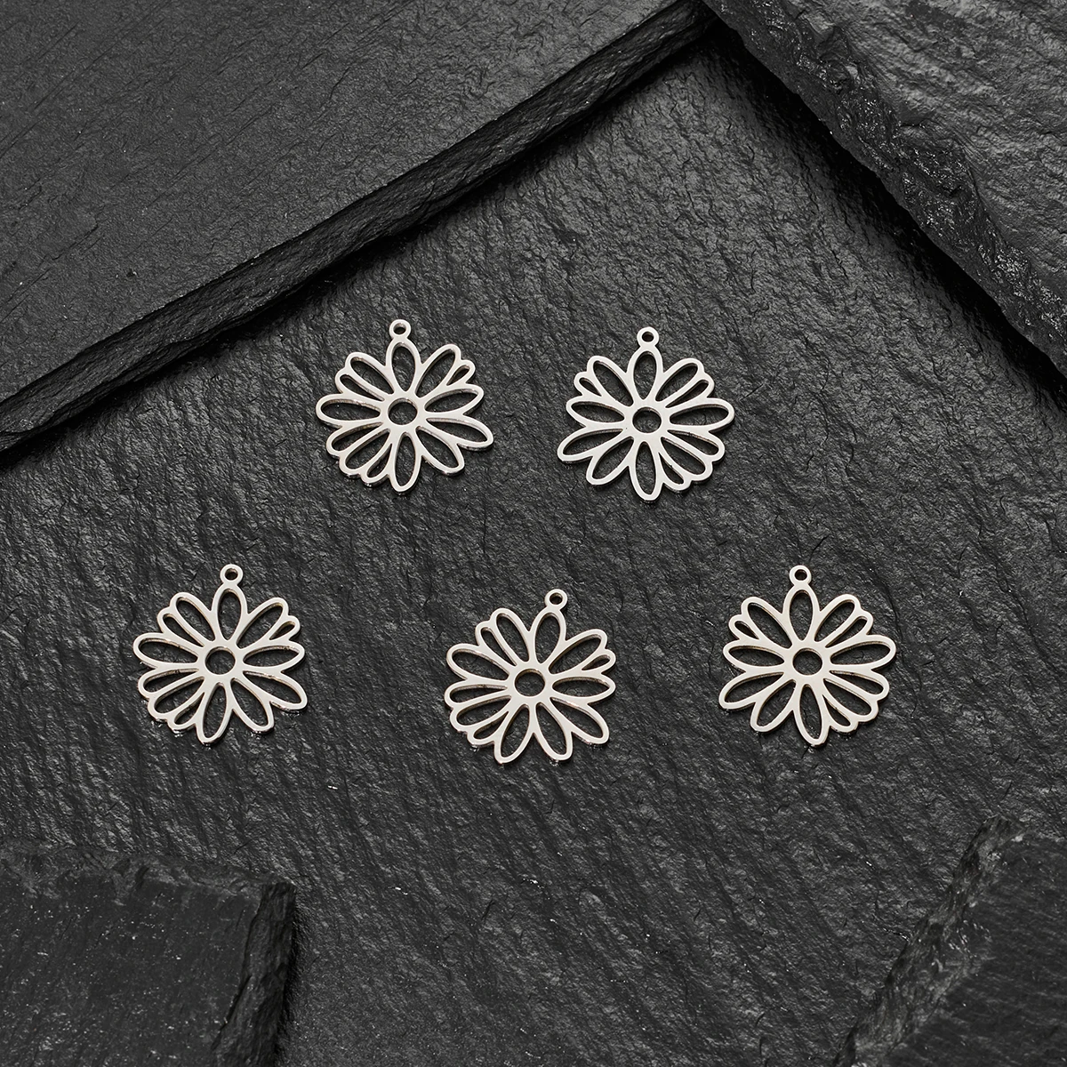 5Pcs/Lot Dainty Sunflower Stainless Steel Pendant Jewelry Creation For Women Diy Accessories Necklace Charms Trinket Decoration