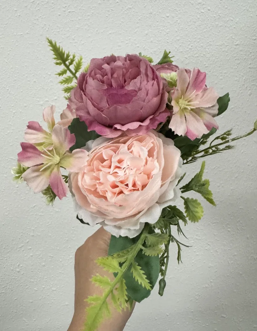 

3 Pieces Lmd Artificial Rose Bouquet Plastic Handmade Modern Decorative Flowers for Home Garden Environment Friendly Cn Origin