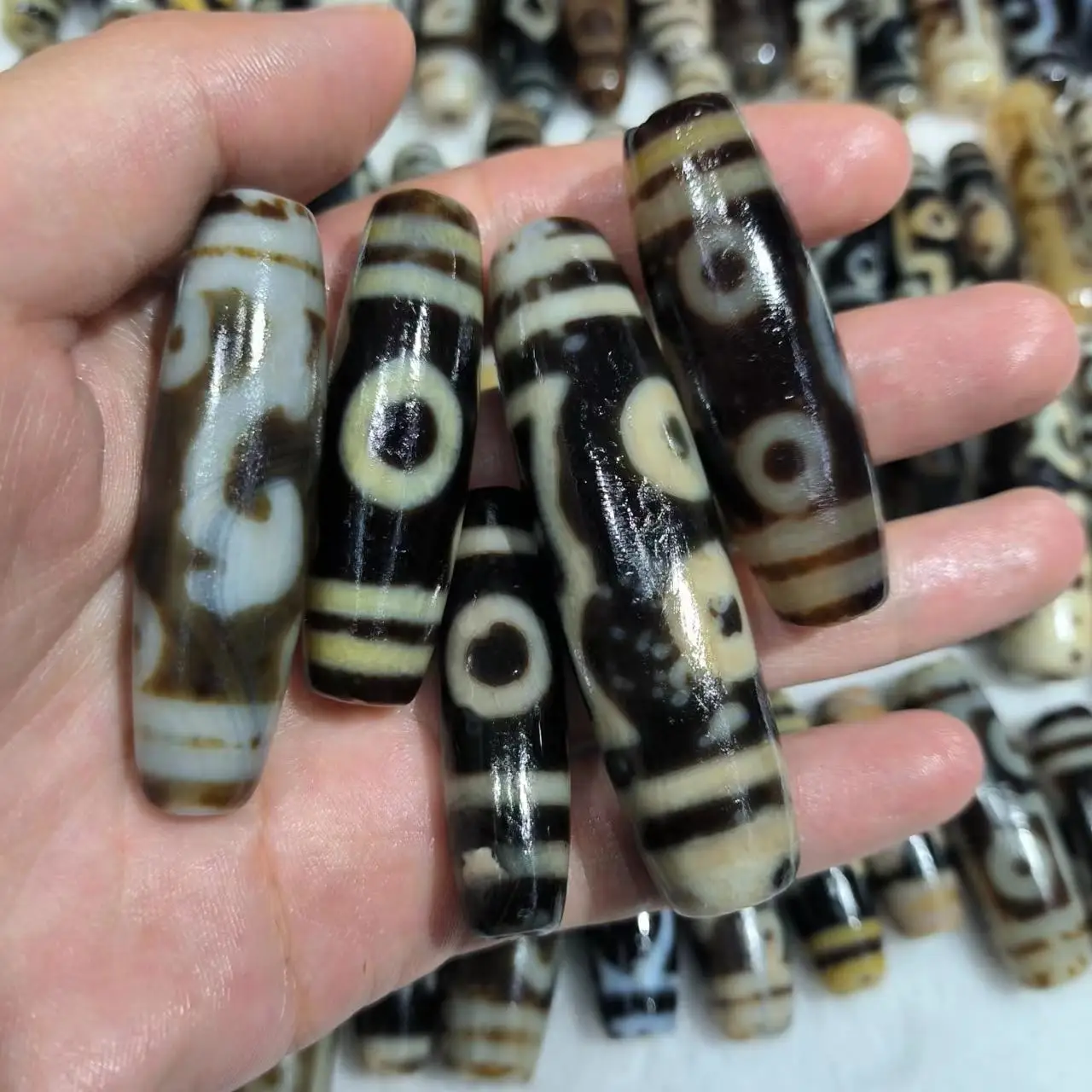 

50pcs/lot Natural Old Agate Dzi in Various Patterns pure craftsmanship manual Tibet amulet Thousand-year-old beads accessories