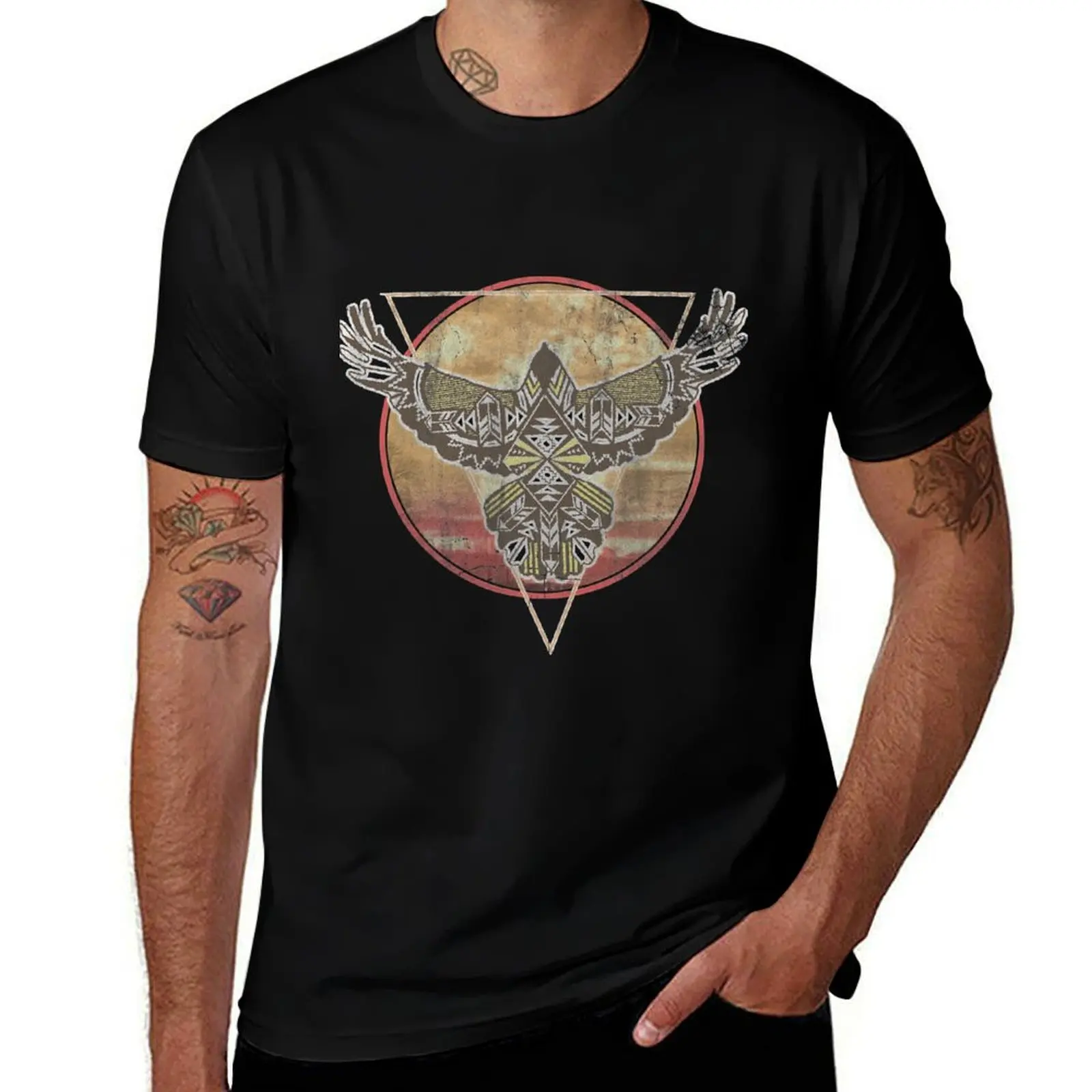 Hawk Geometric Pattern Sunset Vintage Graphic T-Shirt anime t shirts for man T-Shirt