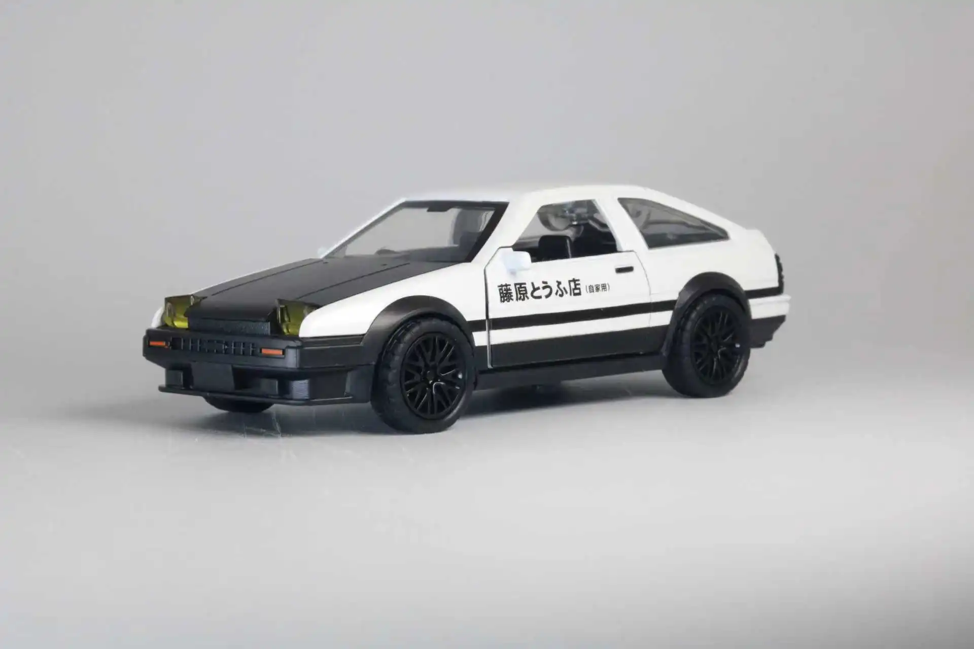(Bagged) 1:36 AE86 Pullback Model, Imitation Tofu Cart. Three Doors Can Be Opened, Headlights Can Be Opened. Die-Cast Metal.