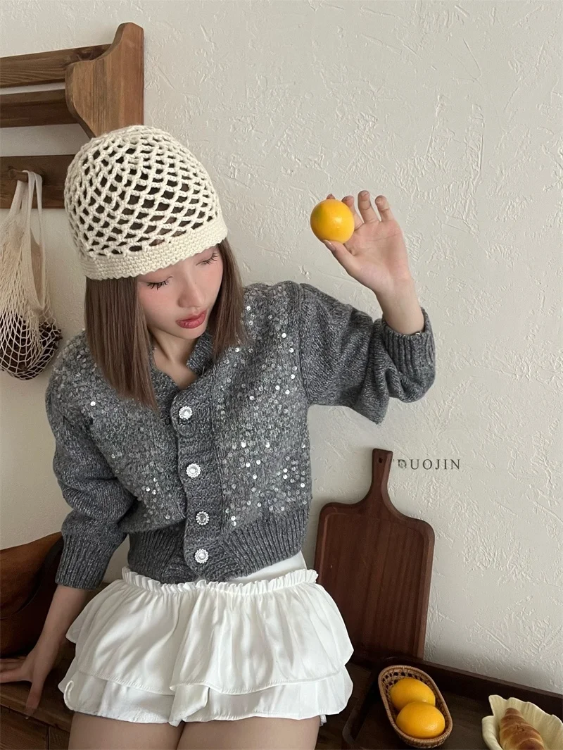 

Stylish Mesh Hook Needle Woolen Cap Women Early Autumn Atmosphere Hollow out Head Cover Retro Melon Skin Cap Street Style
