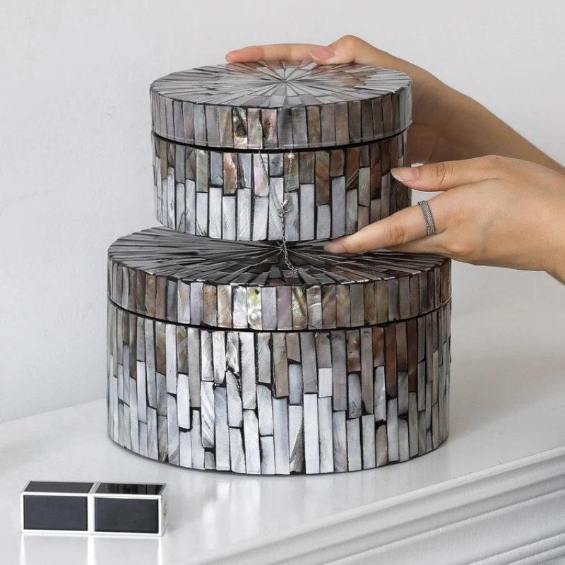 Natural and Colorful Shell with Lid Storage Box, Round Jewelry Box for Home Desktop, Dust-proof and Protective Jewelry