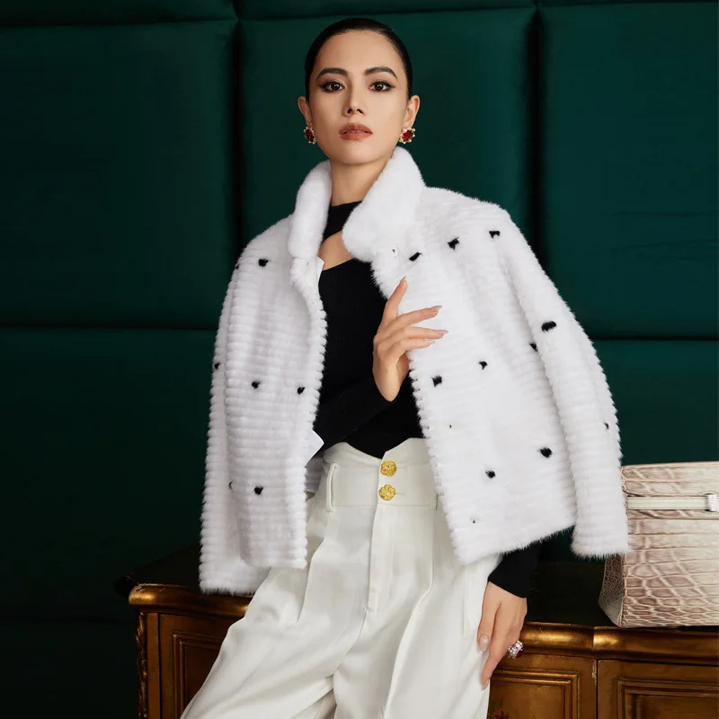 HDHOHR 2025 معطف فرو المنك الحقيقي النساء معاطف المنك المحبوكة الطبيعية كم جناح الخفّاش سترات من فرو المنك شتاء دافئ للإناث حجم كبير