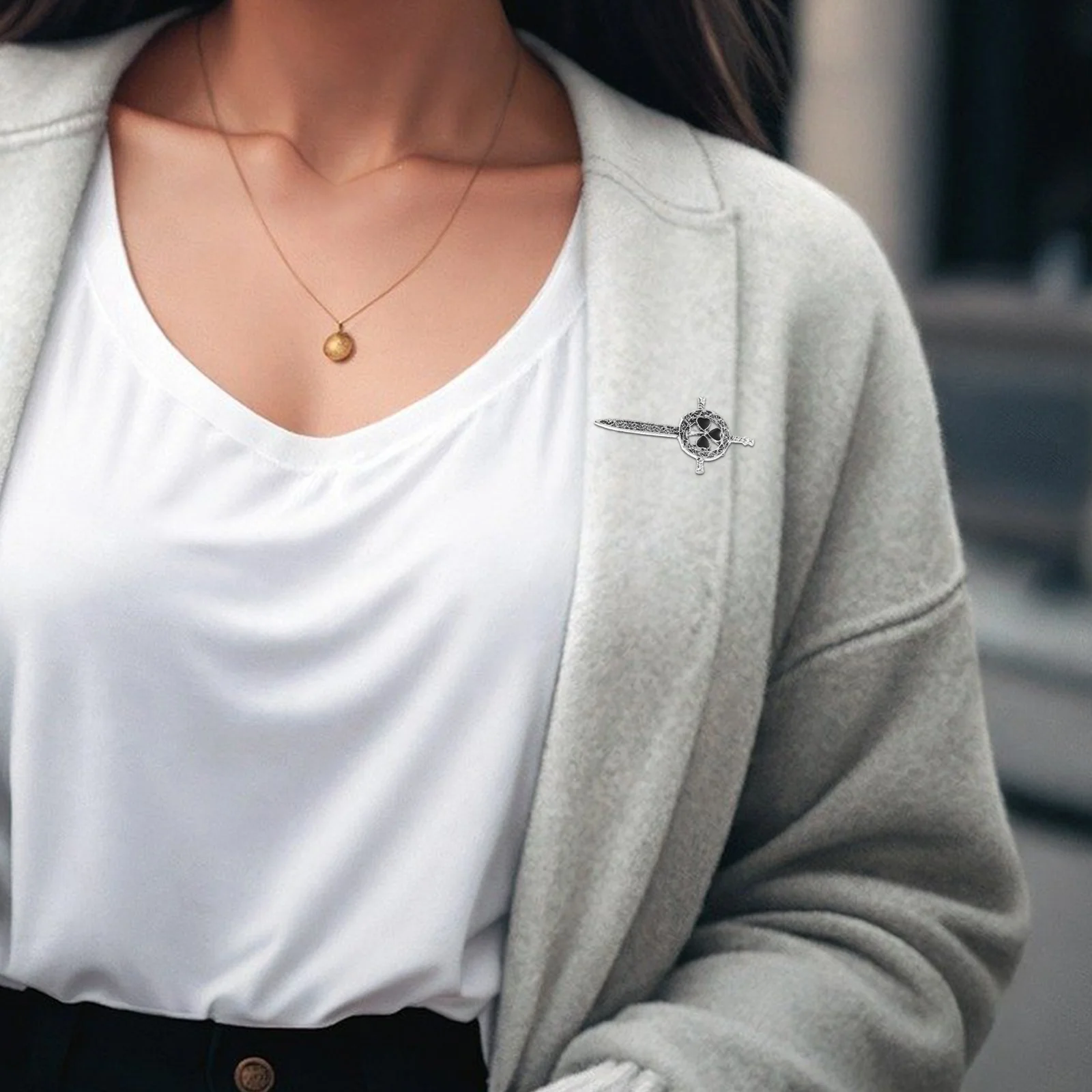 

2pcs Vintage Brooch Thistle Flower Pin For Women Fashion Jewelry Lapel Badge Wedding Bouquet Clothing Hat Shirt Decorative