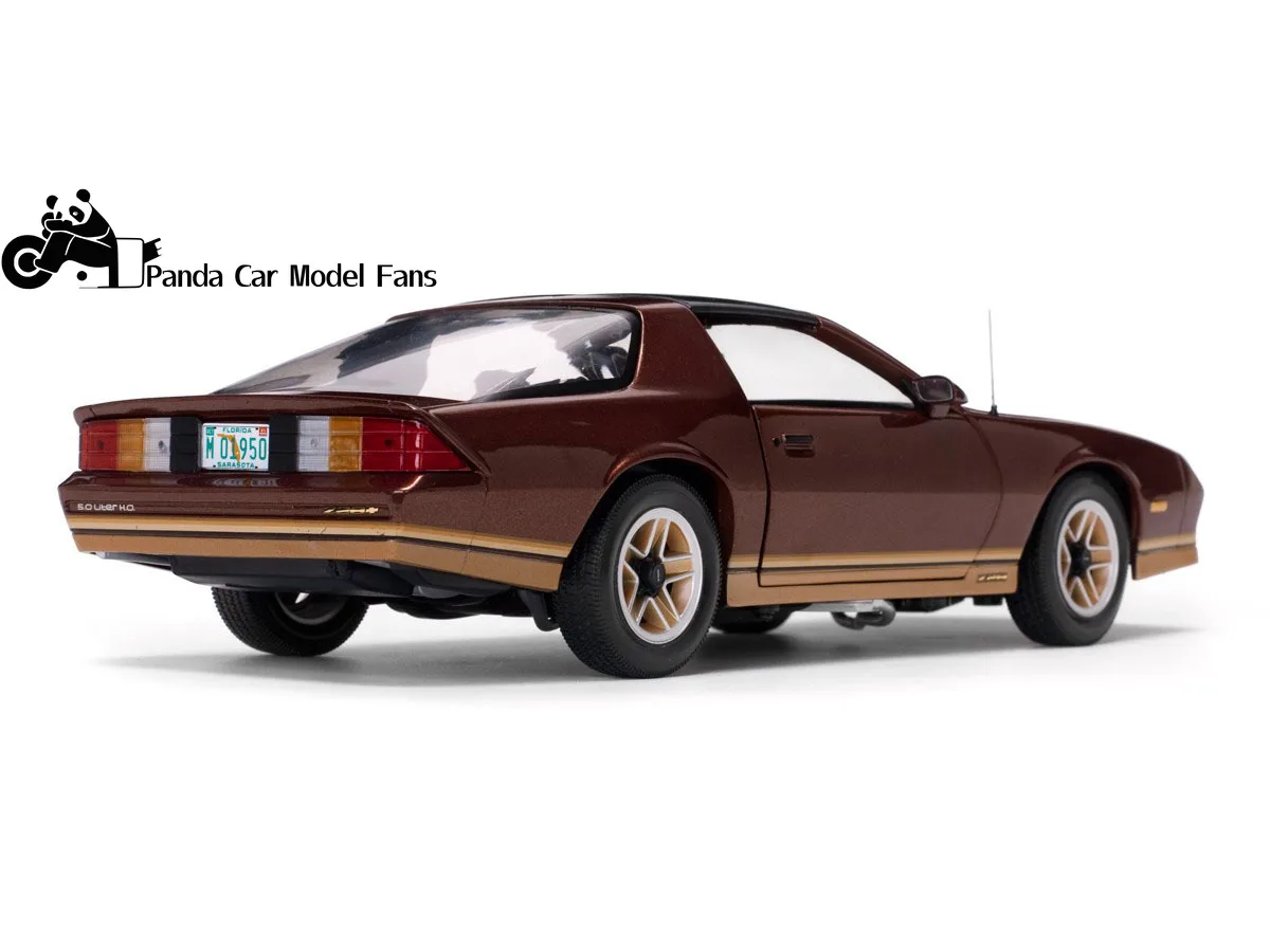 SunStar 1/18 Simulation Alloy Car Model 1985 Chevrolet Camaro Z281950 Collection Furniture Models Ornaments