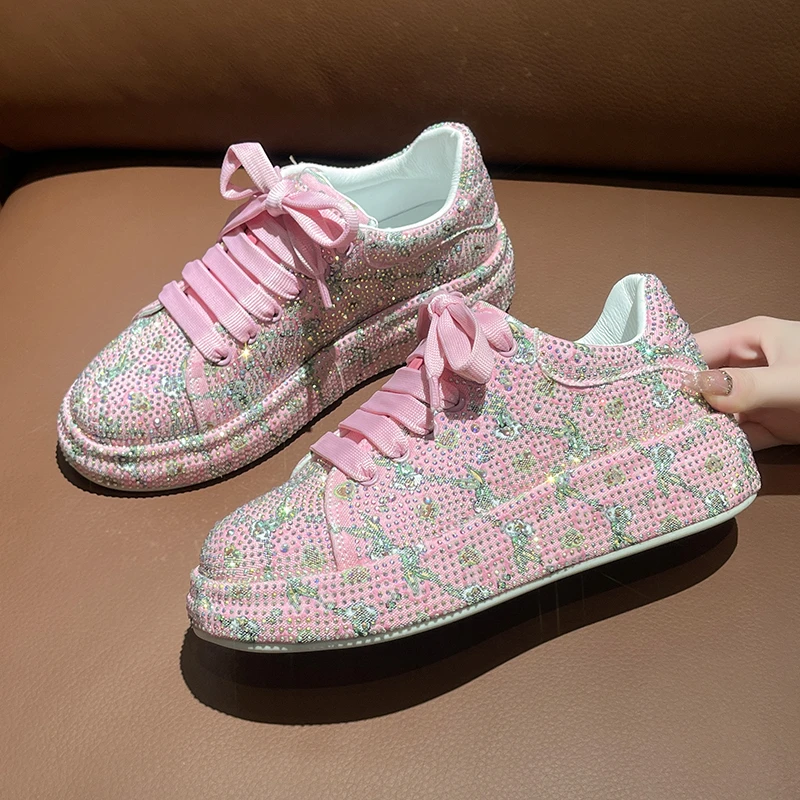 

Брендовые женские кроссовки, роскошные женские повседневные туфли со стразами, дизайнерская спортивная обувь на платформе, модная удобная женская обувь больших размеров