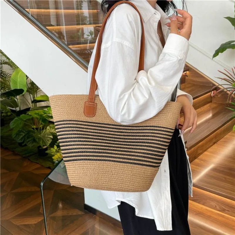 

Women's Straw Woven Beach Bag 2025 Summer Vacation Essential Bohemian Style Large Tote For Seaside Pool Party Casual Carry