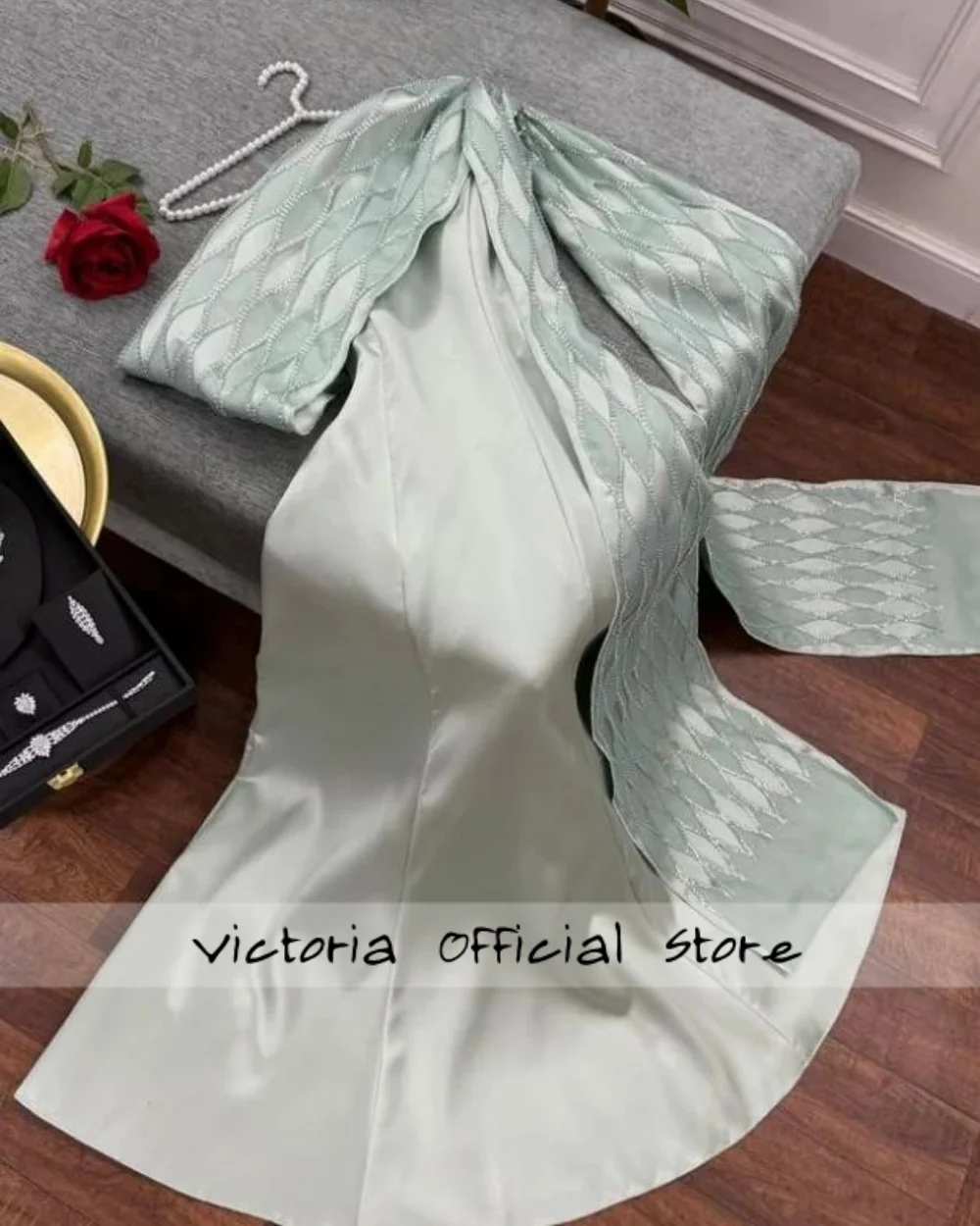 Vestidos de fiesta con peplum y capa de un hombro, color verde salvia, sin mangas, drapeados hasta el suelo, personalizados, 2025