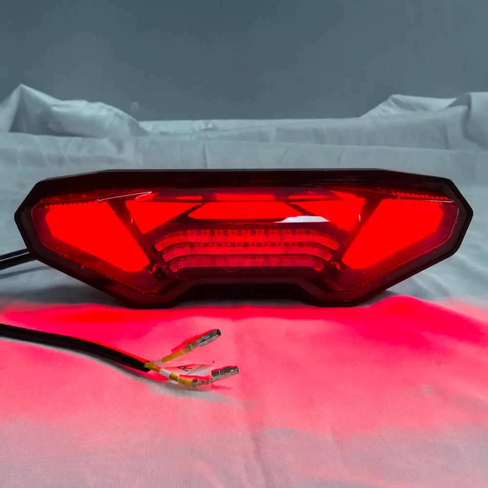 E24 For Yamaha FZ FJ MT 09 Tracer 900 GT MT 10 FZ 10 14-21 LED Taillight Brake Turn Signal Lamp Motorcycle Light 1RC-84700-01-00 - view 4